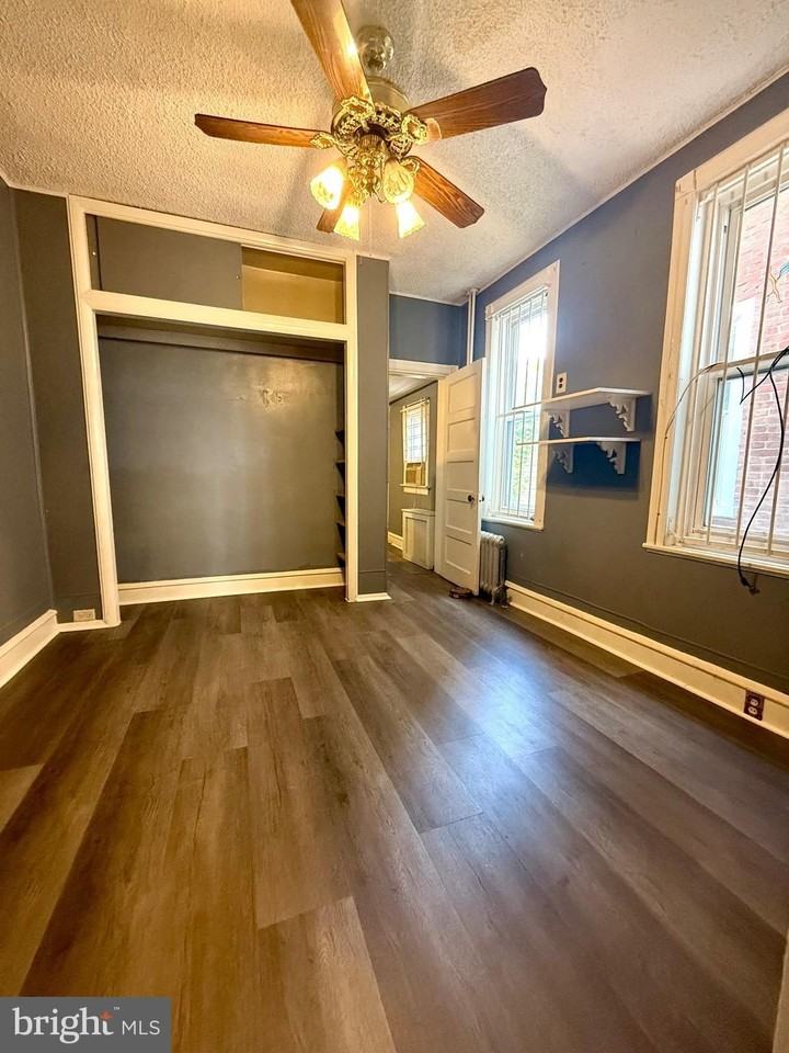 4010 N Franklin St - Photo 4 of 15
