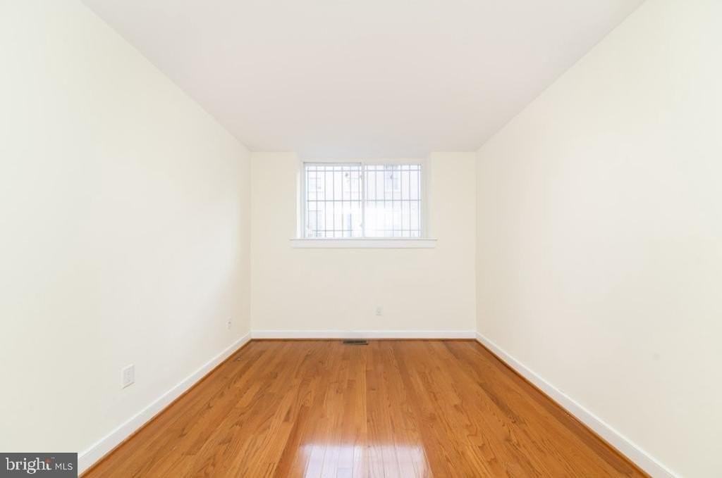 1634 Lombard St #3 - Photo 6 of 25