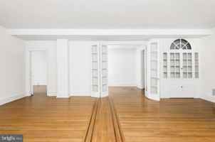 featured image of 235 S 15th St #1002