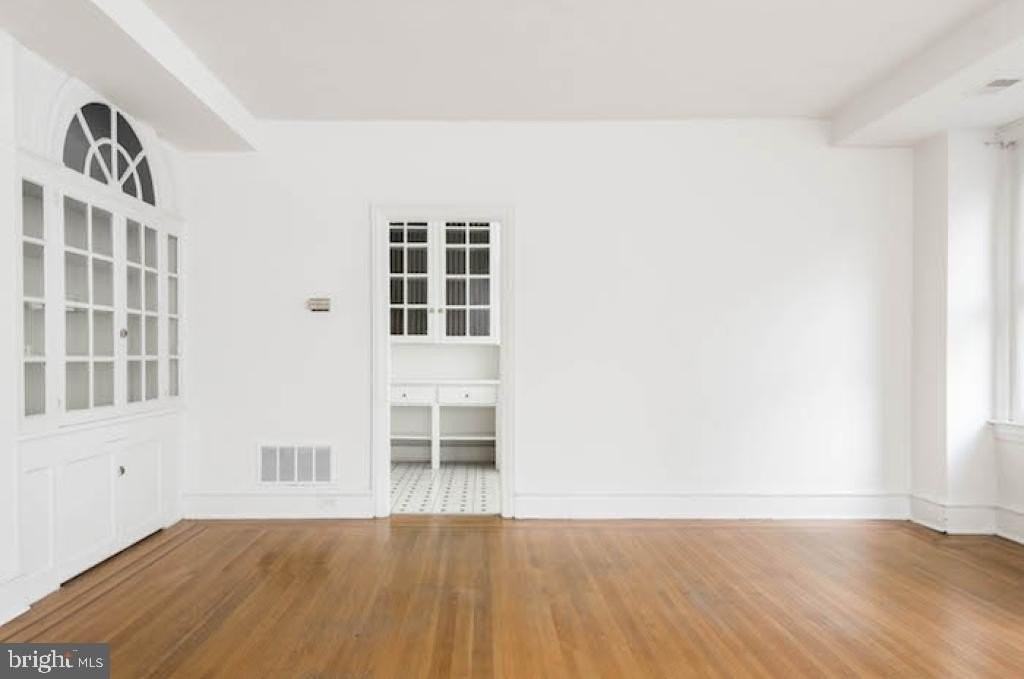 235 S 15th St #1002 - Photo 3 of 17