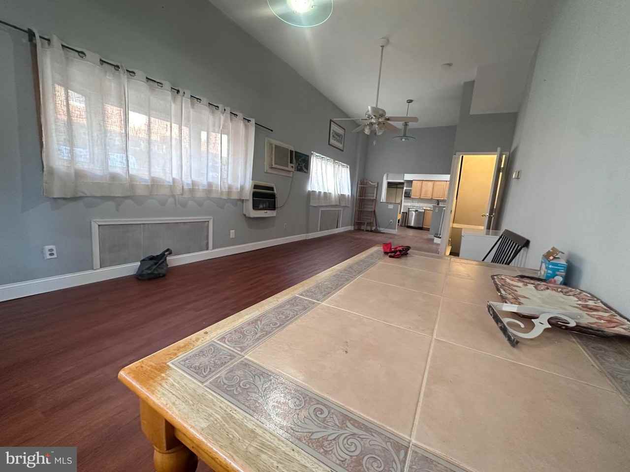 526 W Porter St - Photo 7 of 23