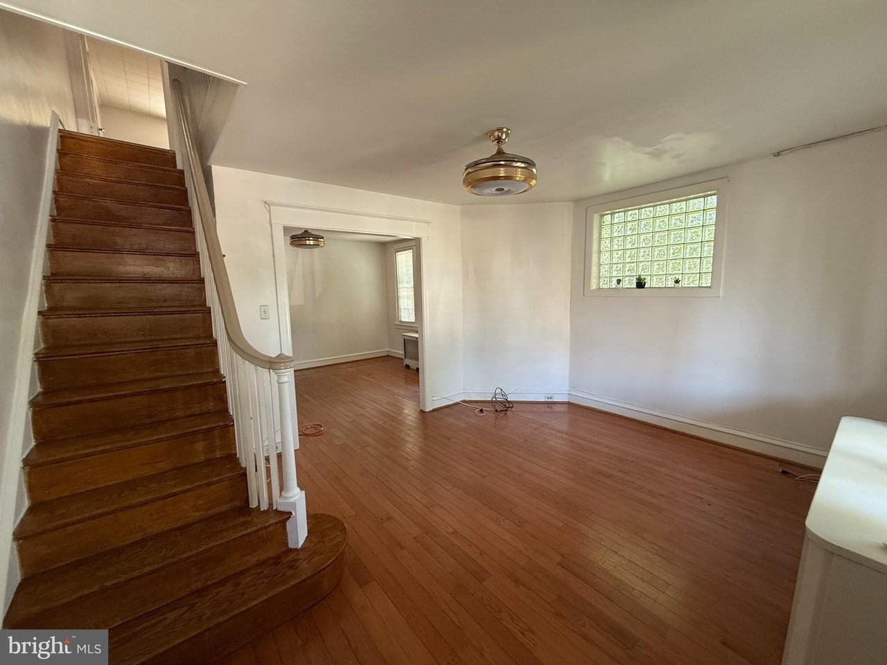 300 Devereaux Ave - Photo 3 of 23