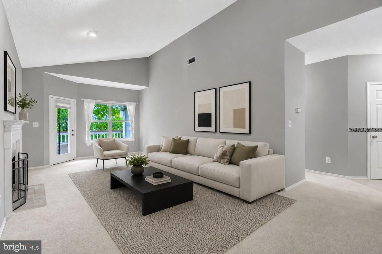 4413 Fair Stone Dr #306 - Photo 4 of 26