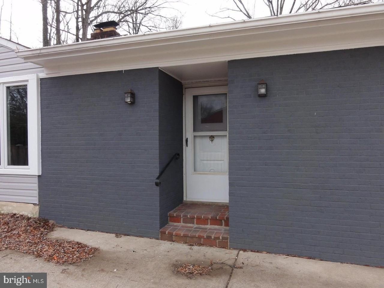 7029 Woodley Ln - Photo 2 of 27