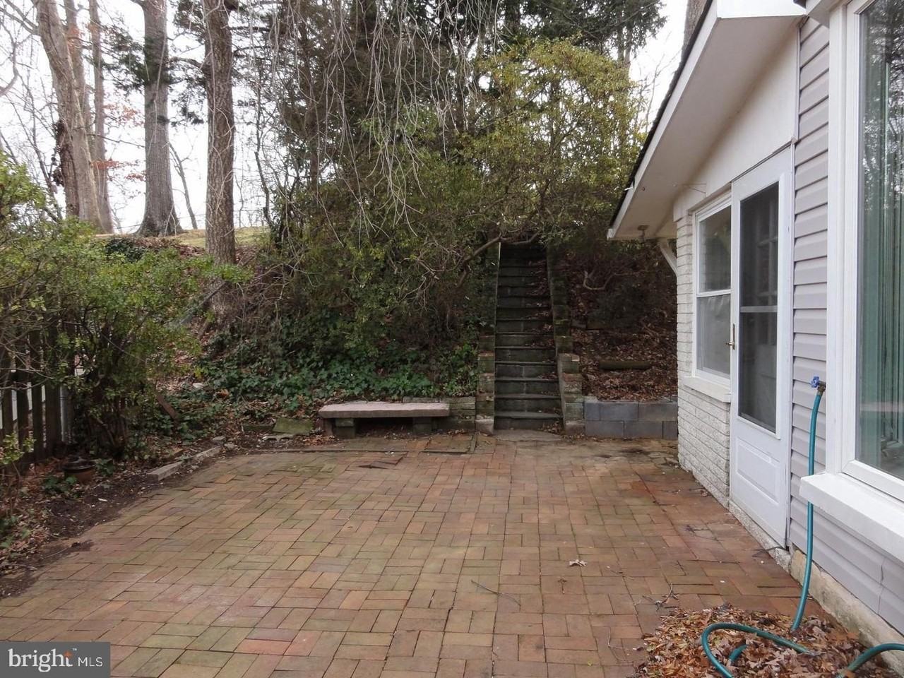 7029 Woodley Ln - Photo 3 of 27