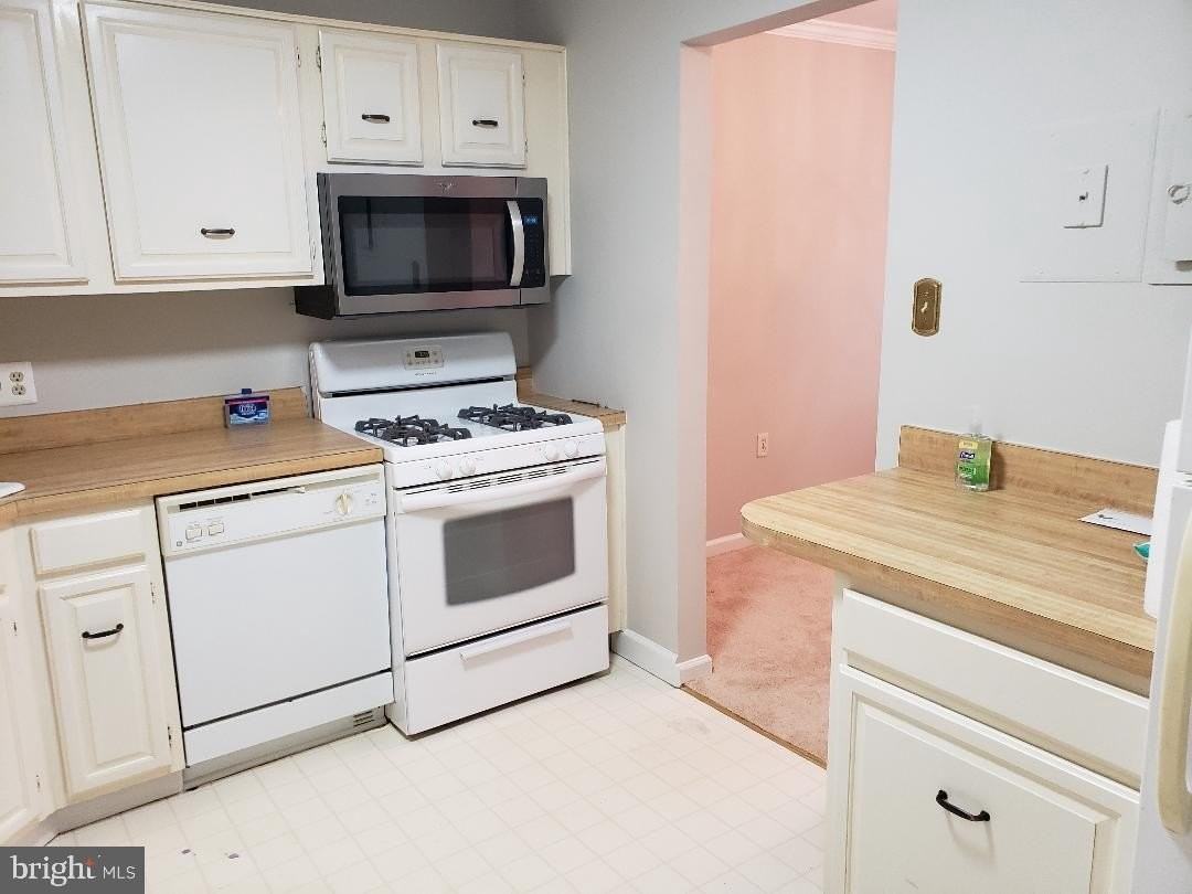 1434 Northgate Sq #1434-22B - Photo 6 of 16