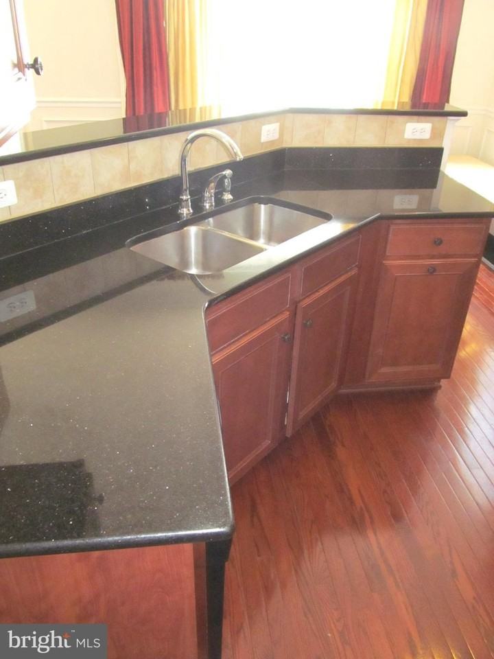 2511 Pascal Pl - Photo 3 of 8