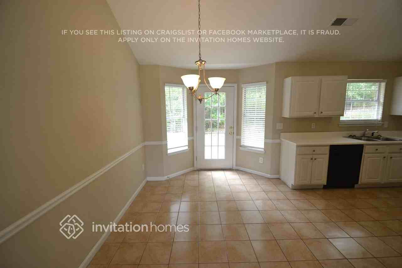 2359 Heatherton Ct - Photo 4 of 12