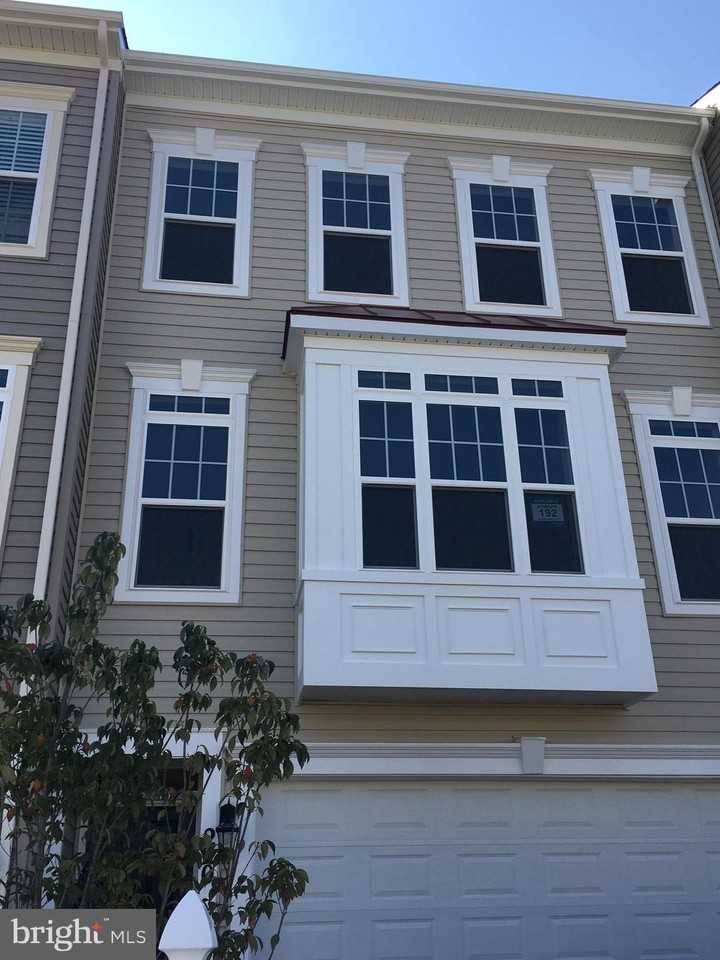 202 Apsley Ter