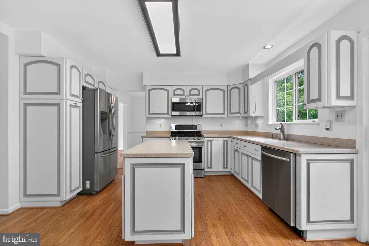 10545 Winged Elm Cir - Photo 4 of 27
