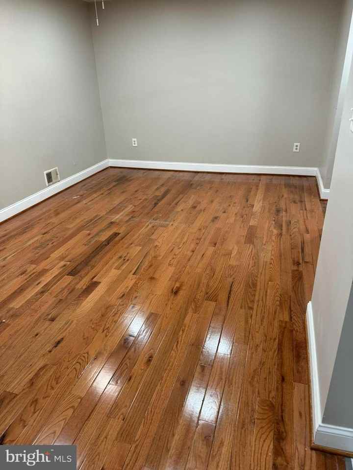 2902 Buell Ct - Photo 4 of 15