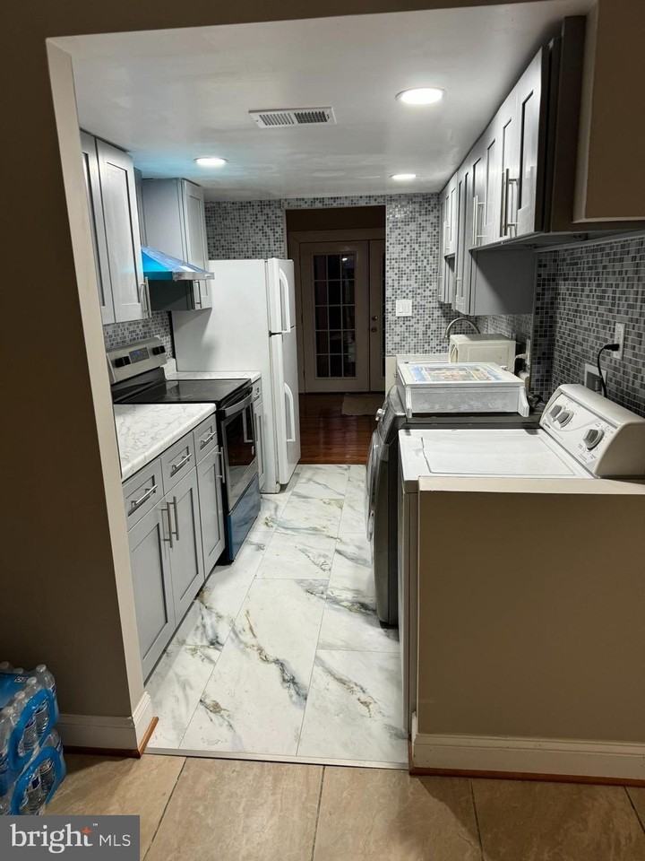 2902 Buell Ct - Photo 5 of 15