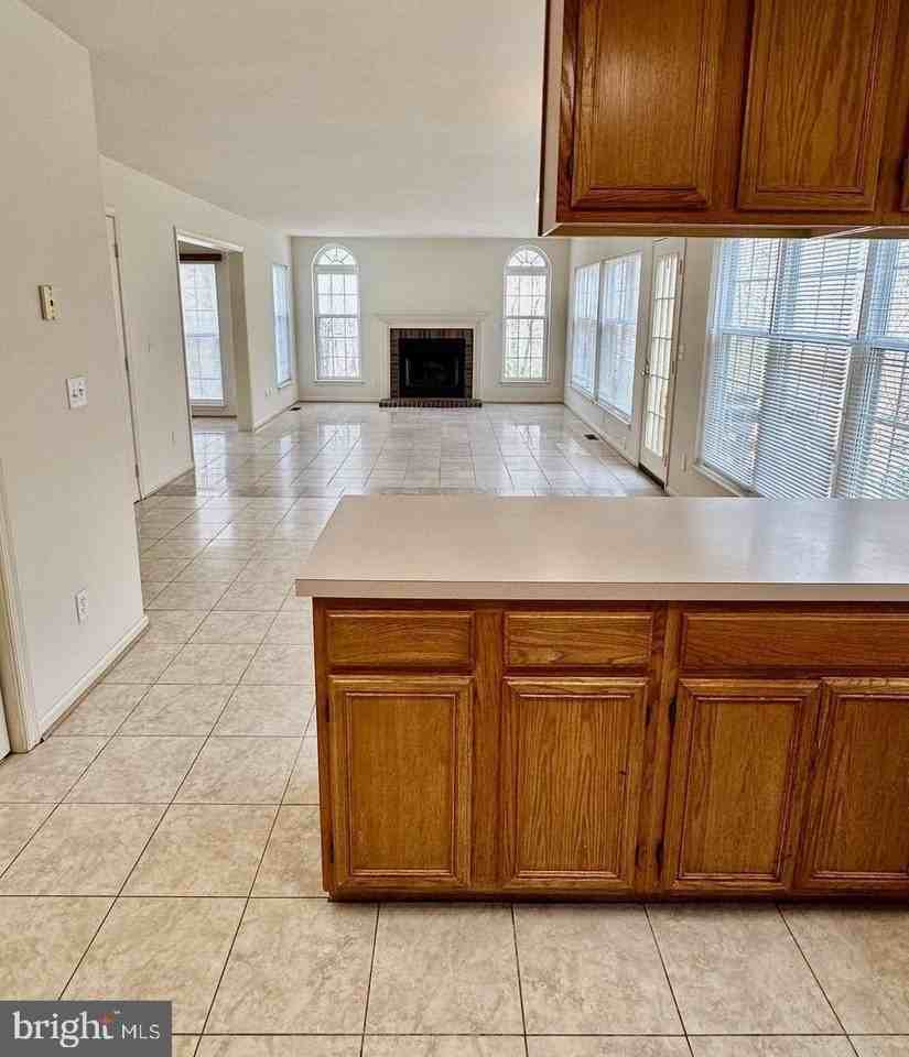 3222 Titanic Dr - Photo 6 of 19