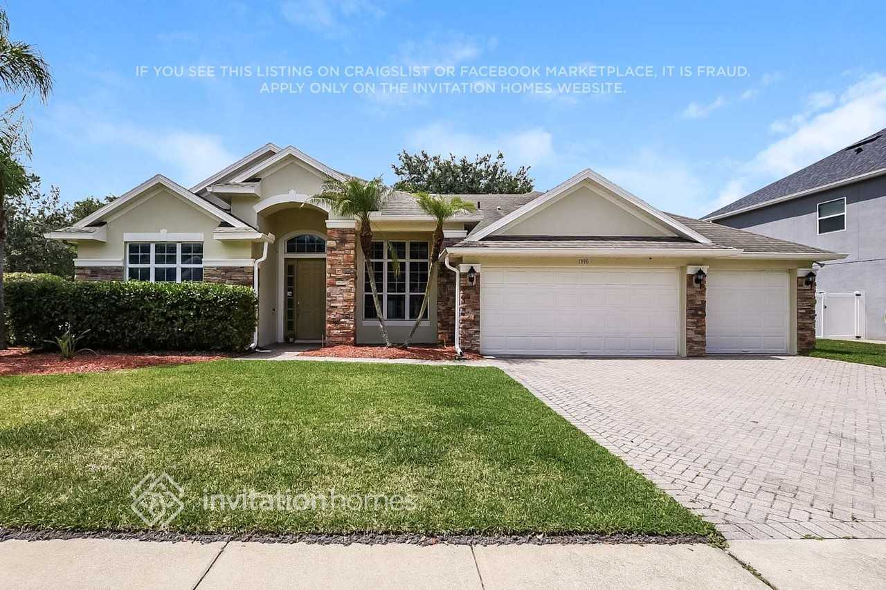 1390 Stellar Dr