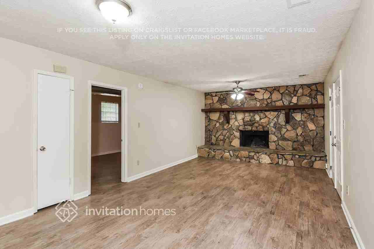 113 Stillwater Rd - Photo 6 of 18
