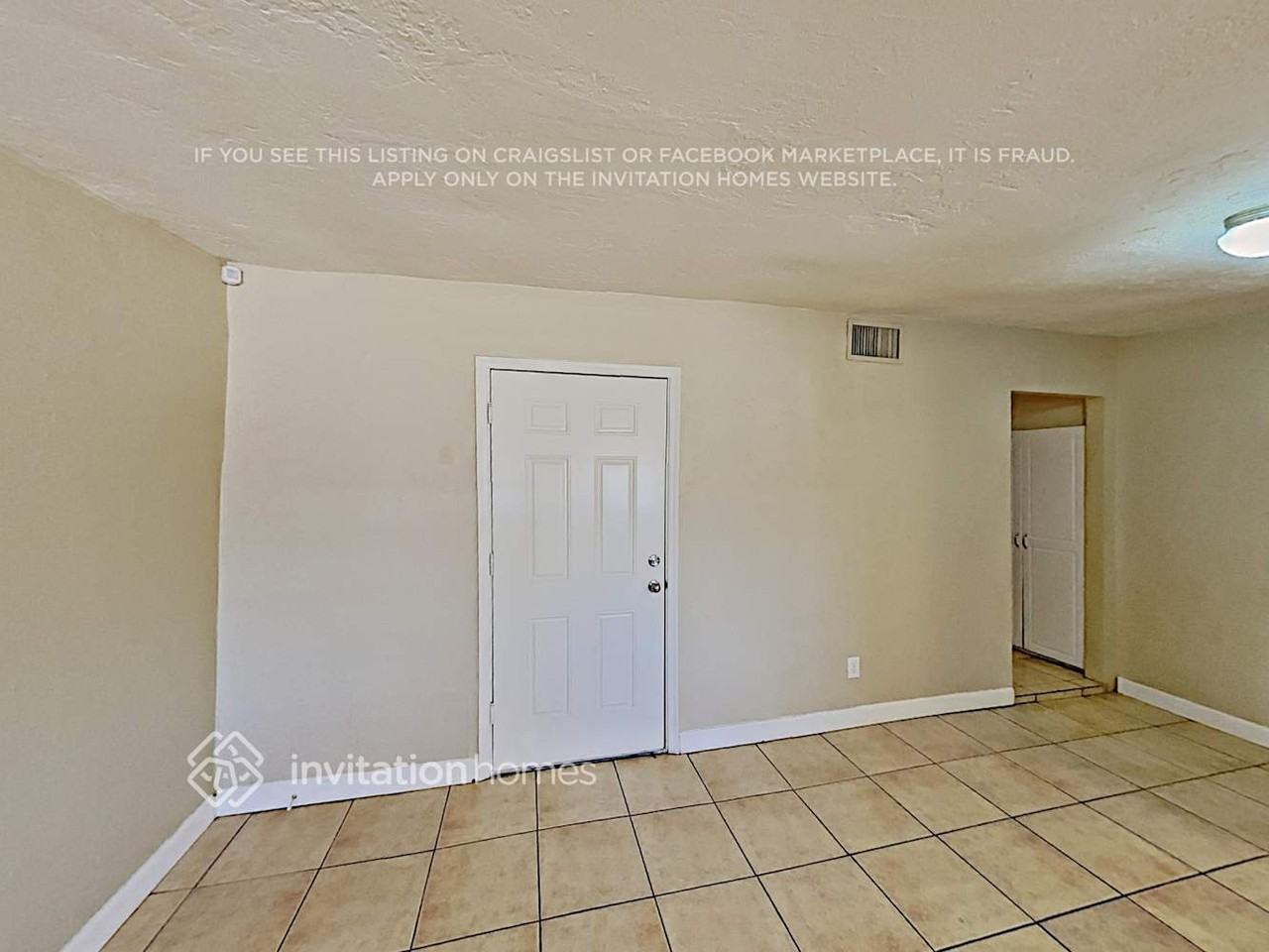 2747 N Greenfield Rd - Photo 5 of 15