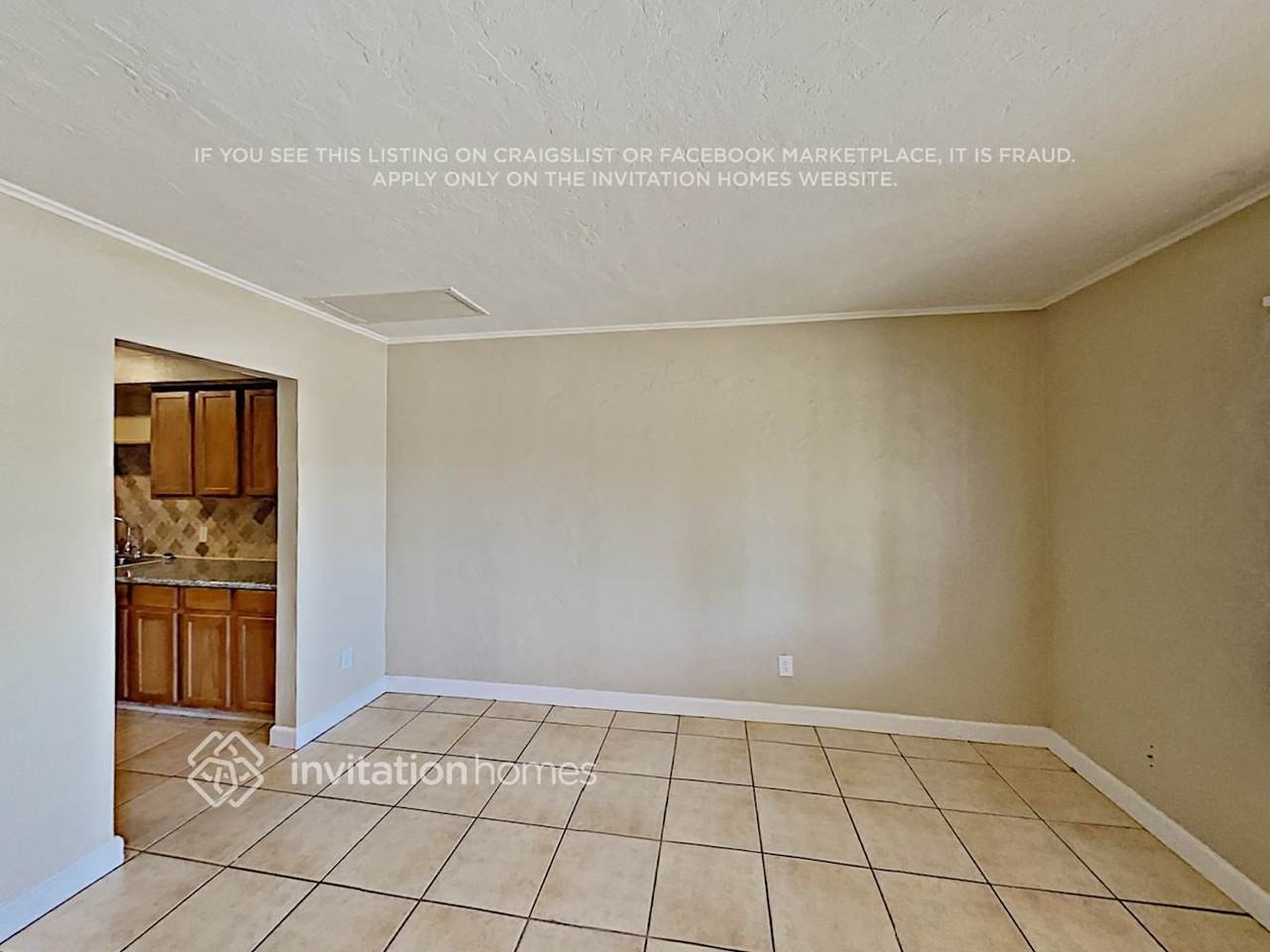 2747 N Greenfield Rd - Photo 6 of 15