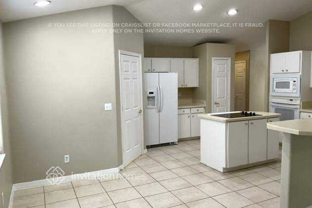 4 Sherrington Dr - Photo 4 of 12