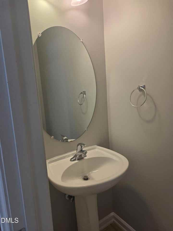 124 Braeside Ct - Photo 7 of 28