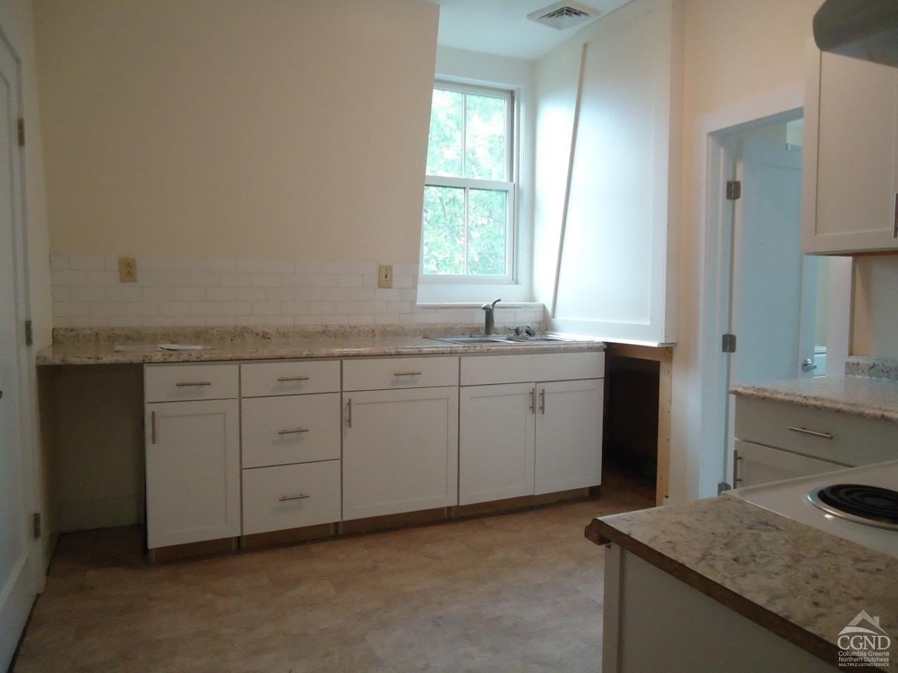 136 Warren St #3 - Photo 2 of 12