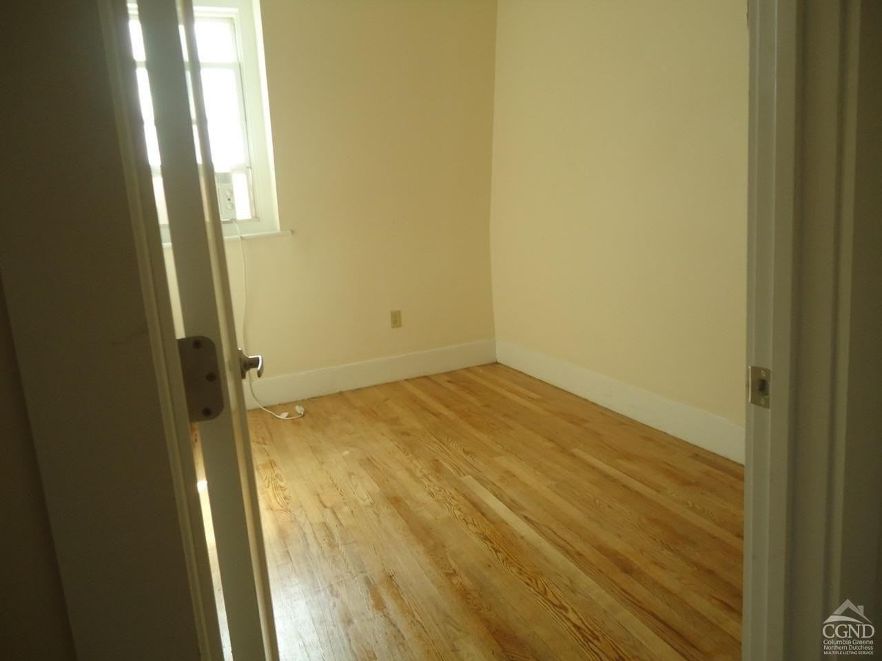 136 Warren St #3 - Photo 5 of 12