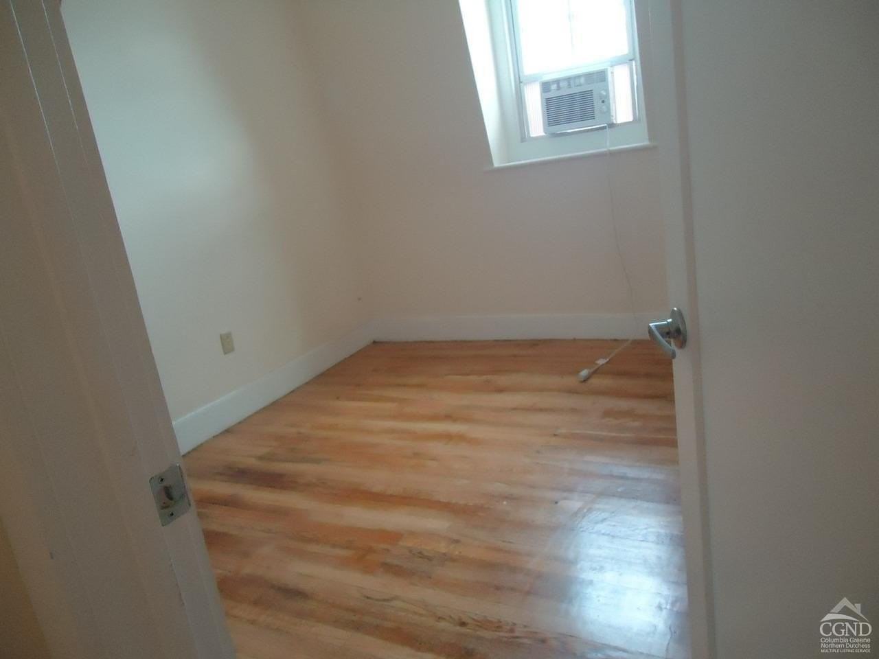 136 Warren St #3 - Photo 7 of 12