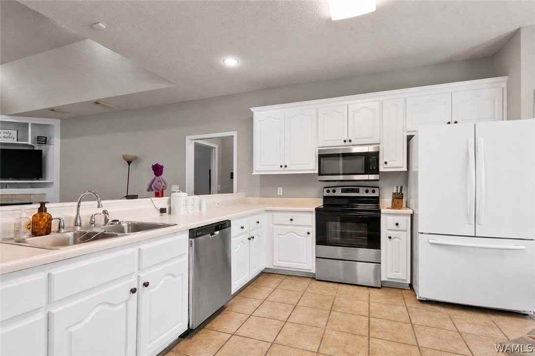4500 Heatherbrook Blvd - Photo 7 of 22