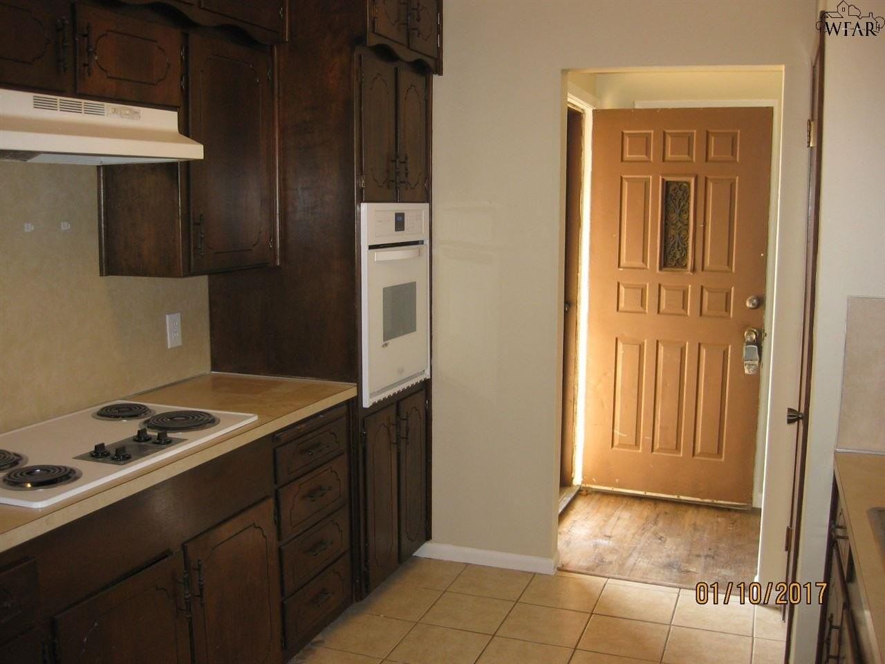 4714 Priscilla Ln - Photo 4 of 10