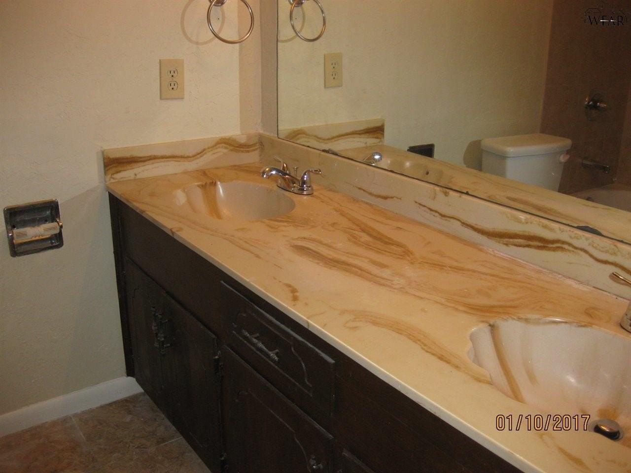 4714 Priscilla Ln - Photo 6 of 10