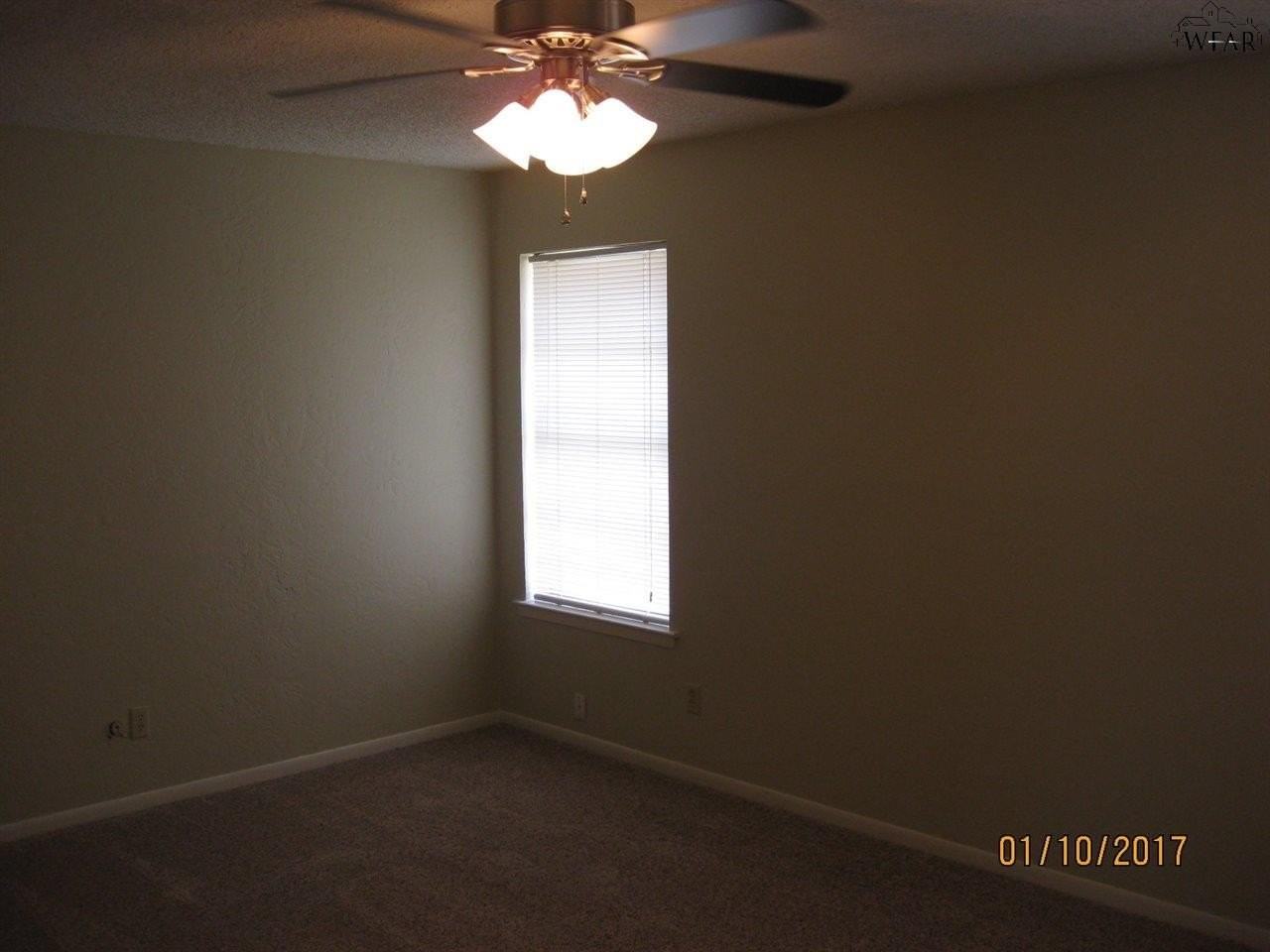 4714 Priscilla Ln - Photo 7 of 10