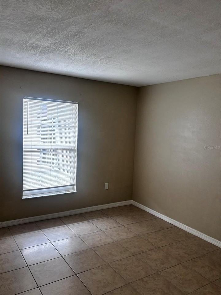 5529 La Salle Ct - Photo 2 of 5