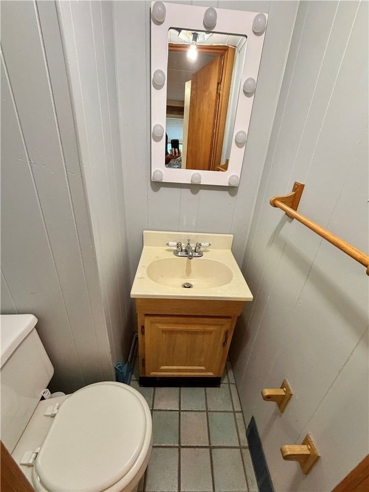 310 Liberty St - Photo 5 of 12