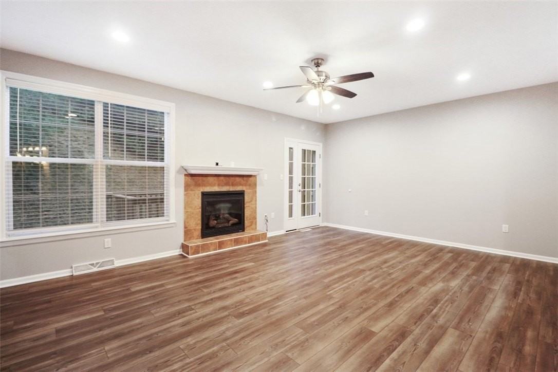 10550 Cherry Grove Ct - Photo 4 of 26
