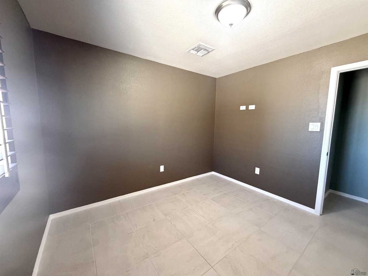 12673 S Prescott Rd - Photo 6 of 8
