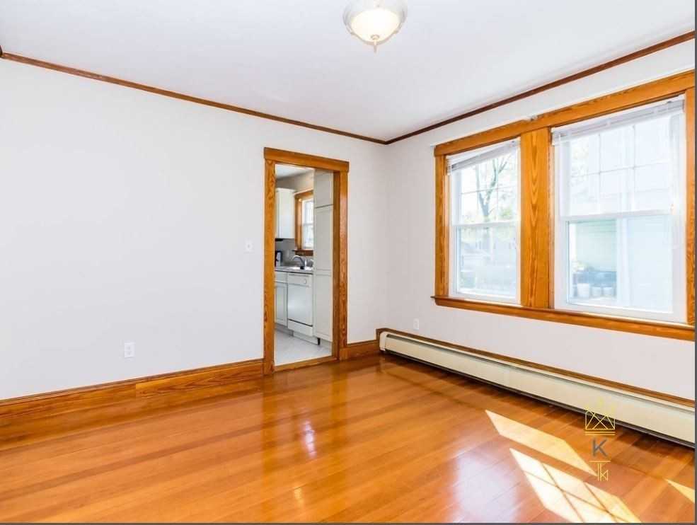 155 Alder St #1 - Photo 5 of 9