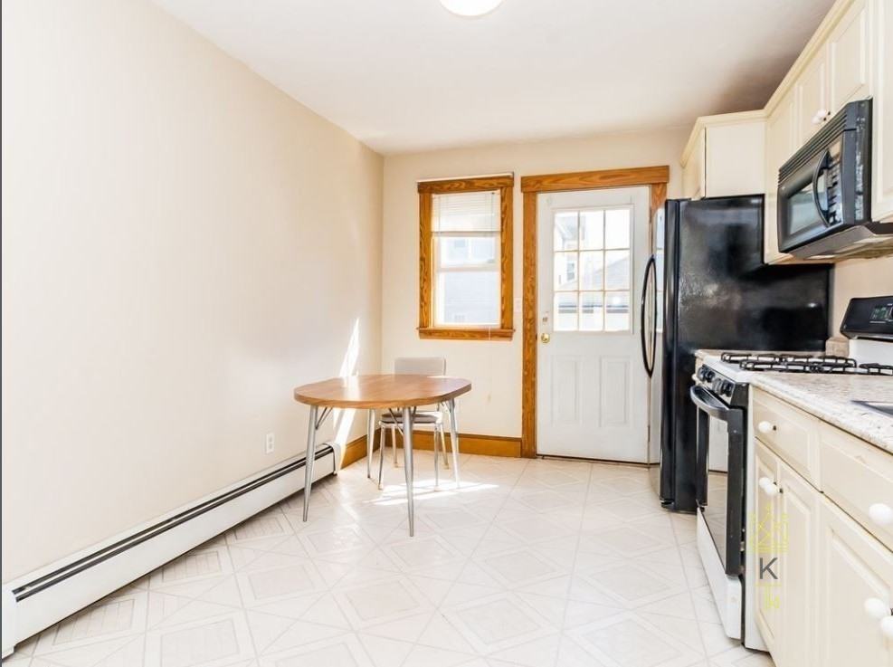 153 Alder St #1 - Photo 2 of 9