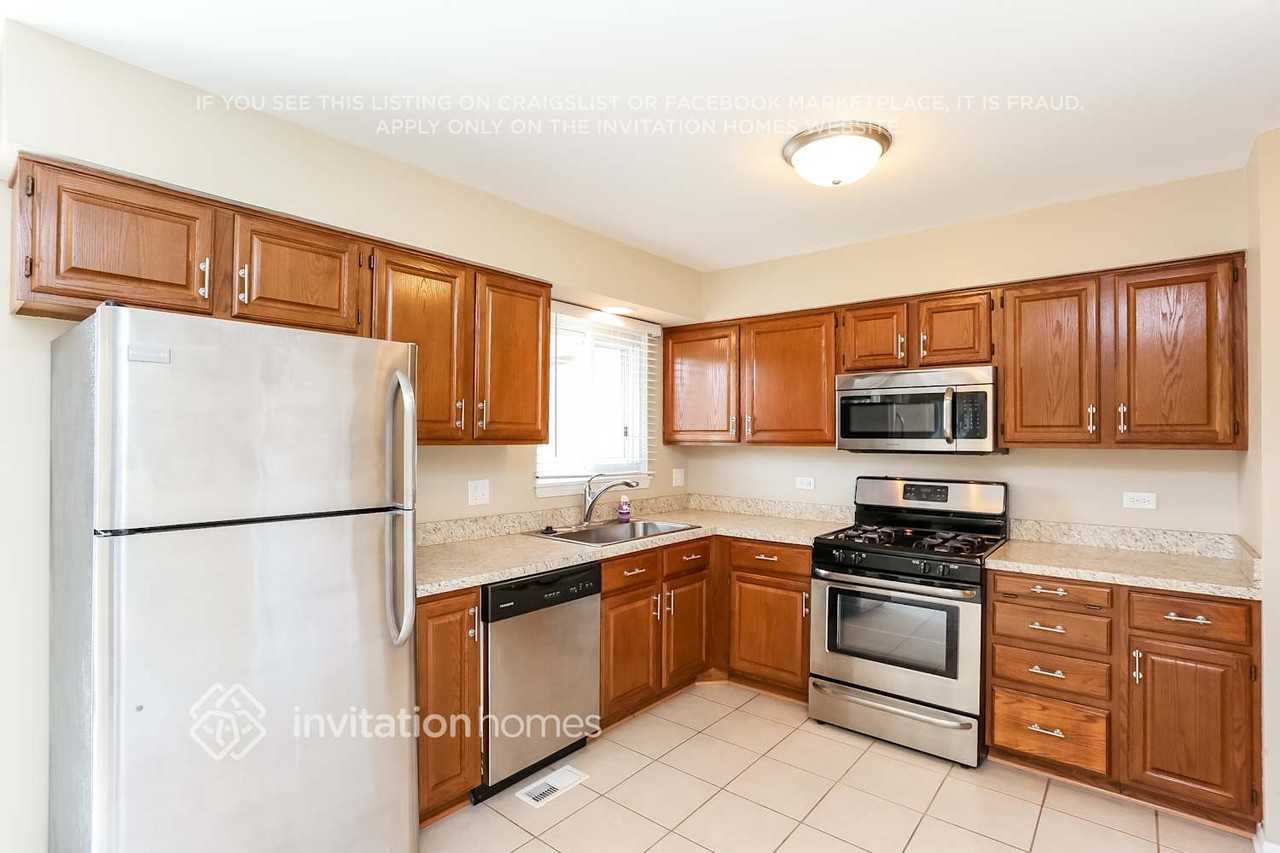 137 Shadywood Ln - Photo 7 of 20