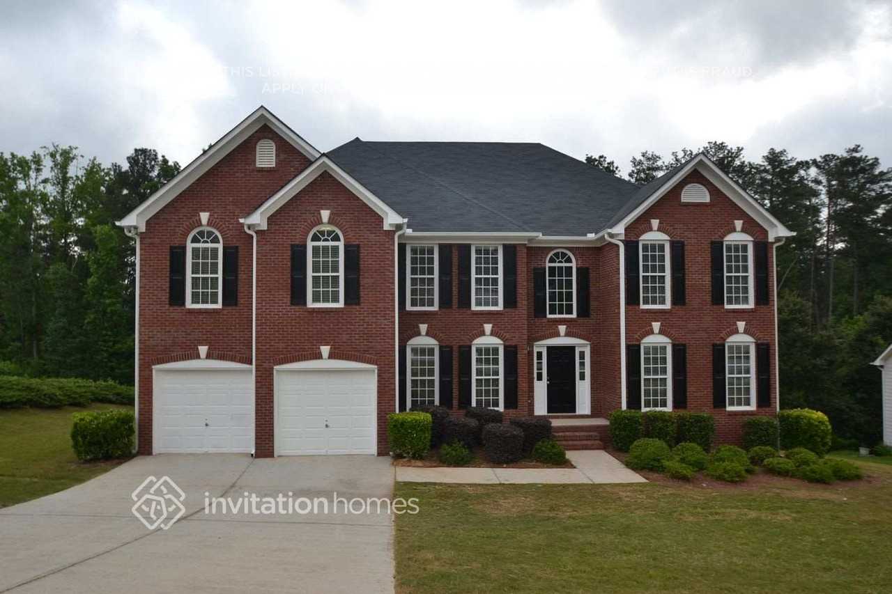 6658 Point Of Woods Dr - Photo 2 of 5