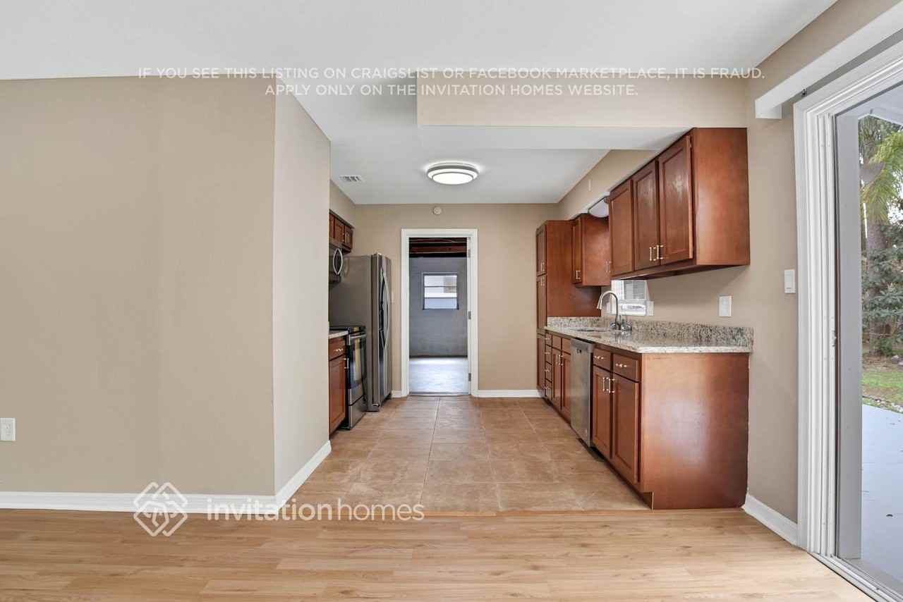 2800 Clearfield Ave - Photo 6 of 25