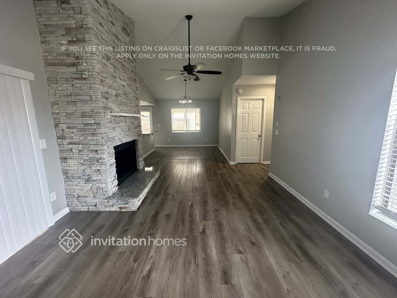 2447 Atrium Cir - Photo 3 of 14