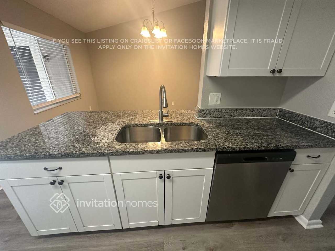 2447 Atrium Cir - Photo 6 of 14