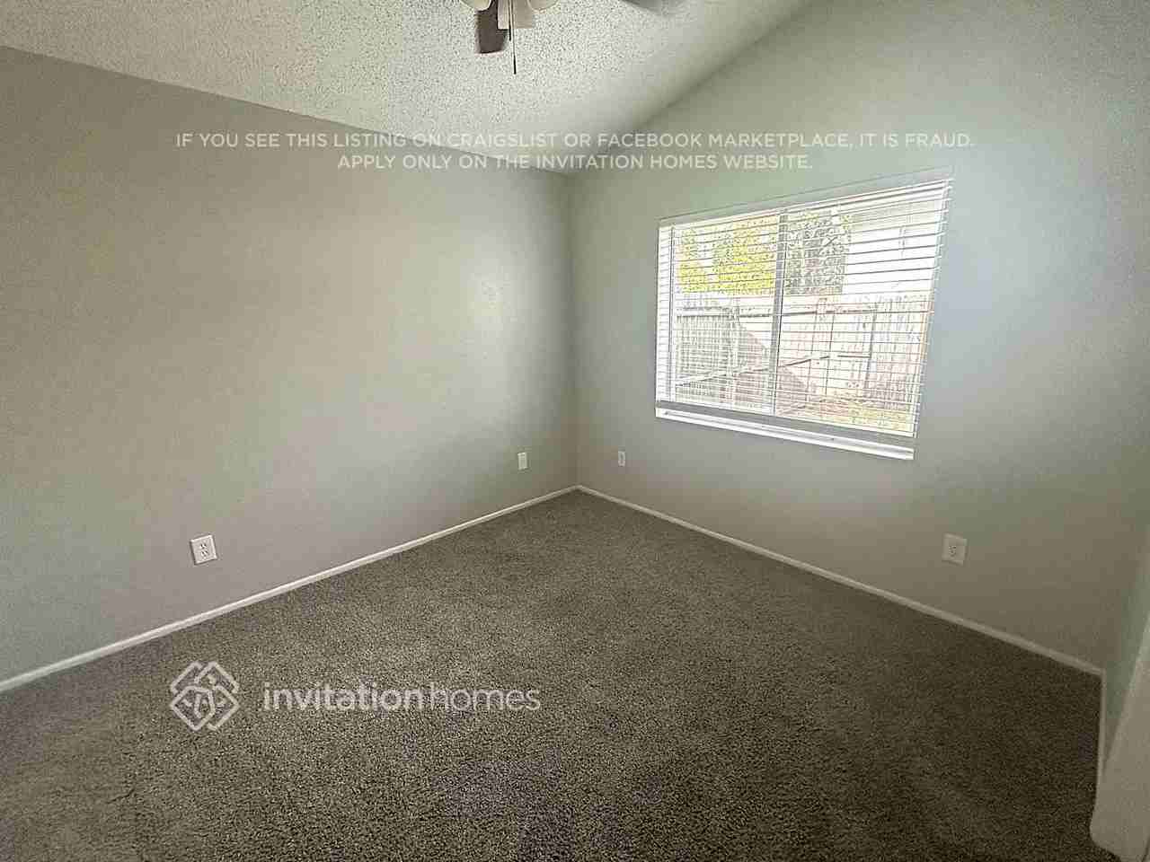 2447 Atrium Cir - Photo 7 of 14