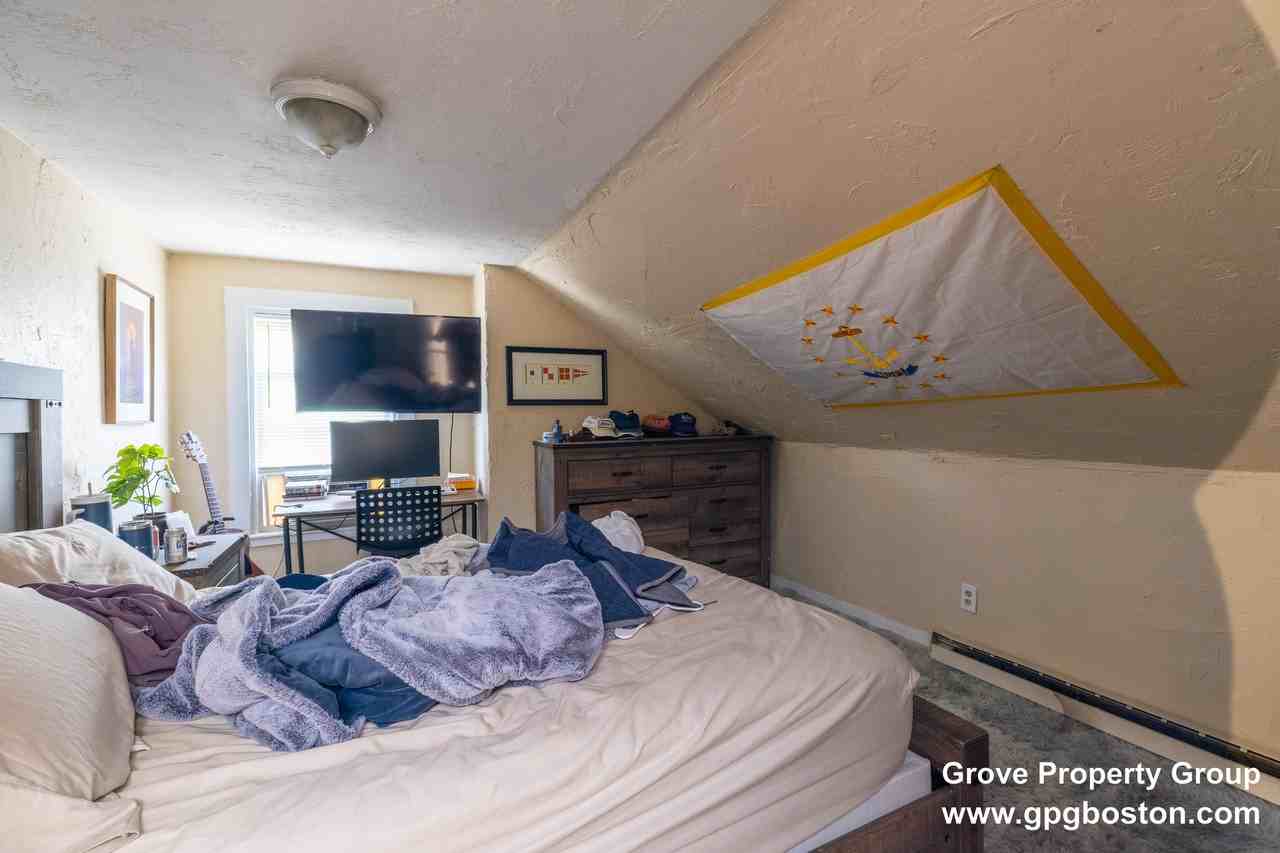 287 W 5th St #2 - Photo 4 of 5