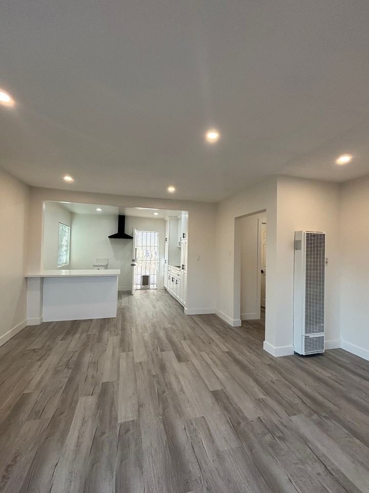 5848 Gardenia Ave #1 - Photo 3 of 10