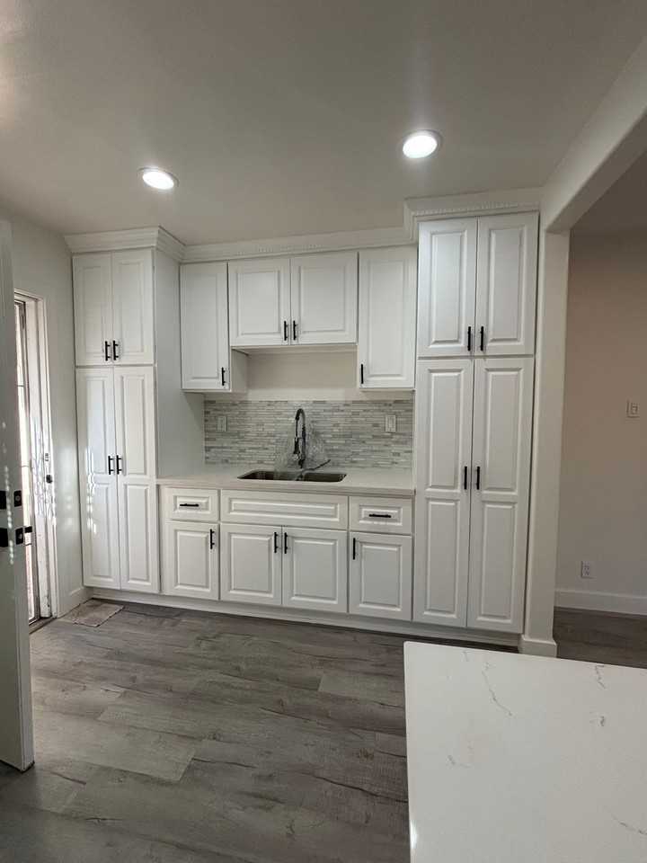 5848 Gardenia Ave #1 - Photo 5 of 10