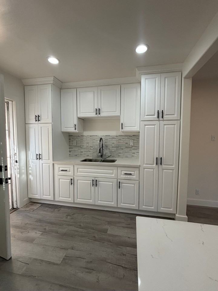 5848 Gardenia Ave #1 - Photo 6 of 10
