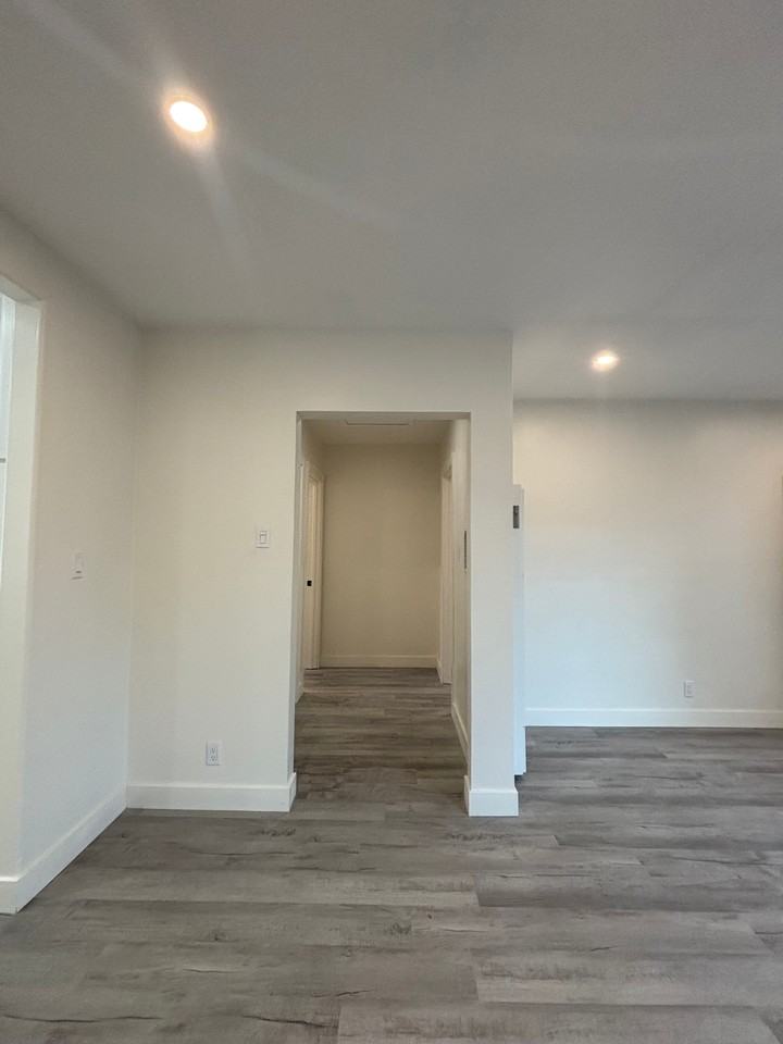5848 Gardenia Ave #1 - Photo 7 of 10