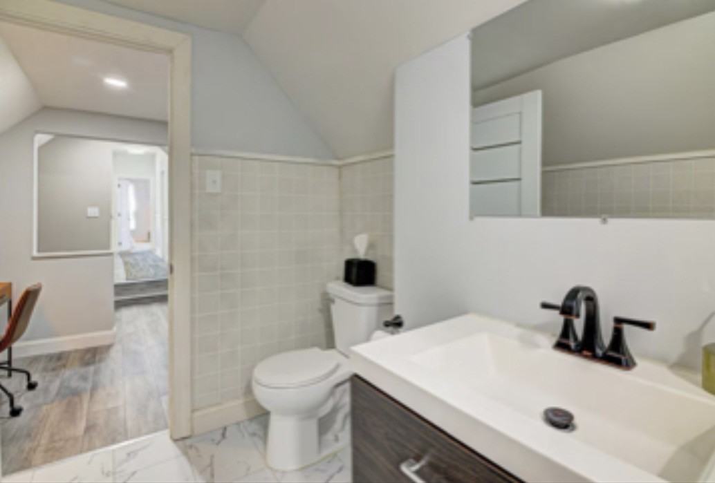 350 Terrace Ave #A - Photo 7 of 19