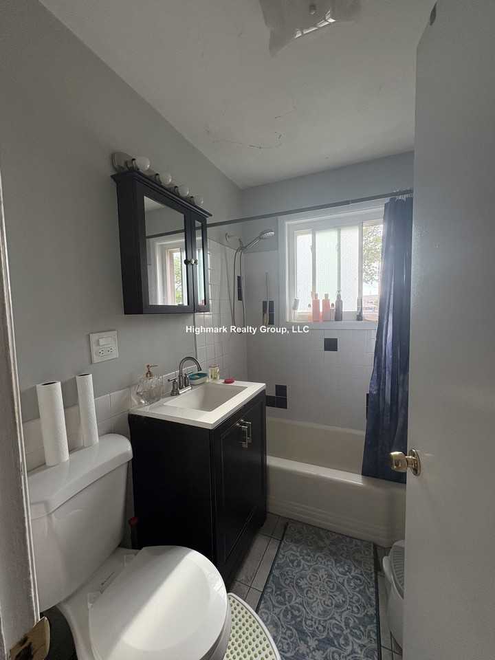 9211 Skokie Blvd #208 - Photo 4 of 5