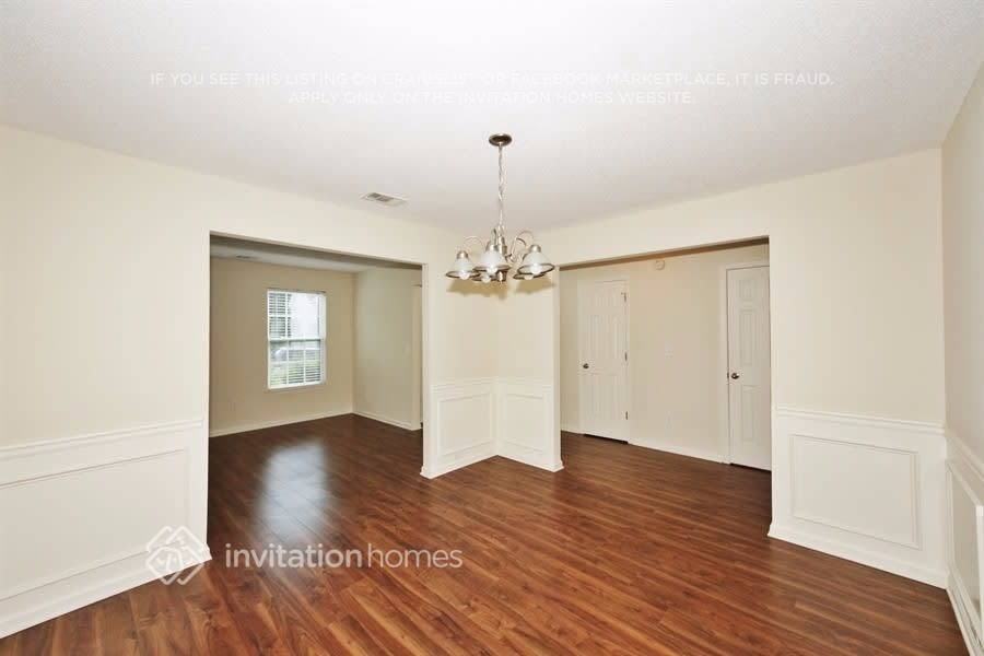 4838 Bryant Dr - Photo 4 of 12